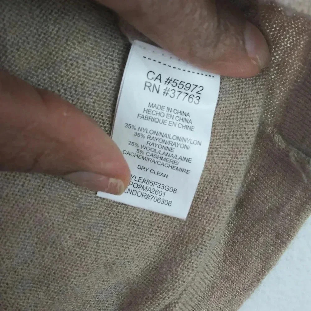 C&C California🌺Cashmere Blend Color Block Sweater - Picture 4 of 6